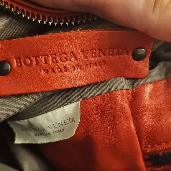 Bottega Veneta Red Crossbody Leather Bag With Original Dustbag - Picture 7 of 13